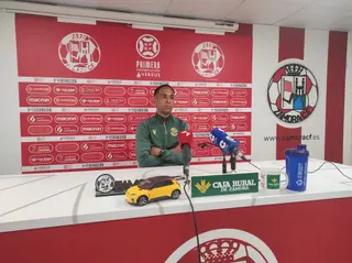 Ismael Athuman jugador Zamora CF previa Osasuna B