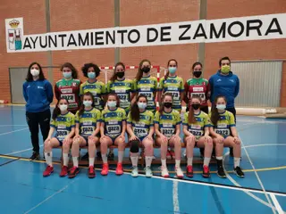 El infantil femenino del Balonmano Zamora se juega el Campeonato de Castilla y León