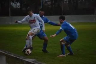 Instante del partido entre Villaralbo y Peñaranda