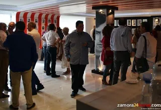 La directiva del Zamora presenta la nueva cafetería-museo del estadio