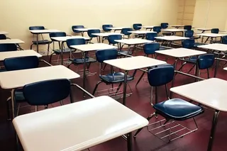 Colegio aula vacia