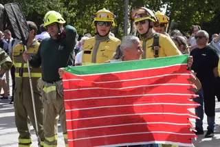 Concentración para reclamar "respeto y justicia" para Zamora tras los incendios | SOFÍA REVENGA