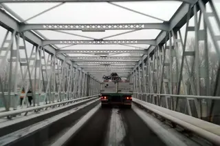 Invierno hielo puente hierro
