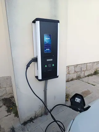 Cargador eléctrico