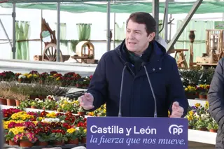 Mañueco se compromete a remitir a las Cortes “este mismo año” la Ley de apoyos a las personas con discapacidad