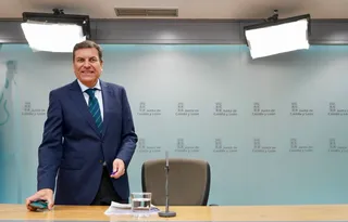 Leticia Pérez ICAL . El consejero de Economía y Hacienda y portavoz, Carlos Fernández Carriedo, comparece en rueda de prensa posterior al Consejo de Gobierno