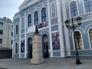Fachada del Ramos Carrión