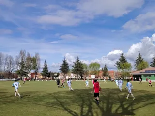 Instante del encuentro entre el CD Santa Croya y el Racing Club Benavente en la Provincial de Aficionados. Archivo