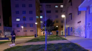 La Policía Municipal inspecciona el jardín de la calle Toro