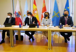 Castilla y León, Cantabria, Asturias y Galicia anuncian medidas judiciales si el Gobierno no cambia la decisión de incluir al lobo en el LESPRE