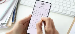 Calendario laboral de 2022 con la información sobre puentes y Semana Santa. Getty Images