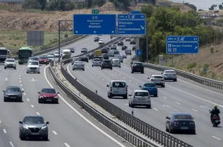 Varios vehículos en la autovía A5, a 24 de julio de 2024, en Madrid (España) | EP