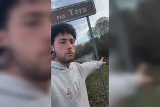 El rapero Kaze junto al río Tera