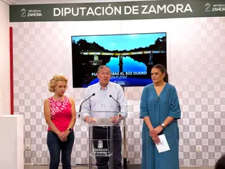 Un instante de la rueda de prensa