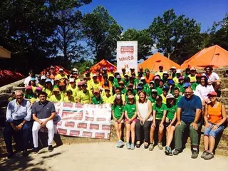 Martín Pozo descubre "la alternativa de ocio saludable" del campamento de San Pedro de las Herrerías