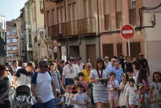 La Virgen de la Concha y la Tarasca recorren las calles de Zamora