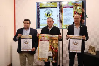Presentación de los Premios Alveare en el Magosto de Trabazos