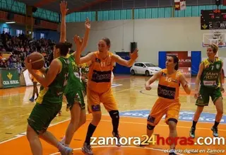 El CD Zamarat despide la temporada con dos jugadoras en el quinteto ideal de la jornada