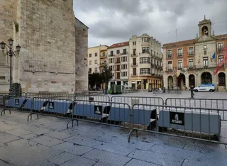 Inocentada. Roban las letras de Zamora de la Plaza Mayor | Jesús Calvo Fernández