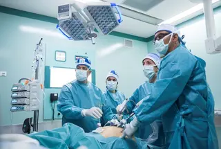 Quirofano operacion medicos. Archivo