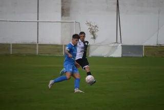 Un instante del duelo entre el CD Villaralbo y el Unionistas B