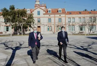 Fernández Carriedo y Alejandro Vázquez tras el Consejo de Gobierno