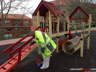 La Policía Local de Benavente controlará de forma especial el acceso de mascotas a los parques infantiles de la ciudad