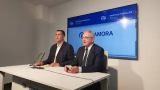 Alberto Castro y Óscar Reguera, en rueda de prensa