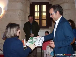 Entregan los premios a los cuatro mejores trabajos presentados al Certamen Diocesano de Dibujo
