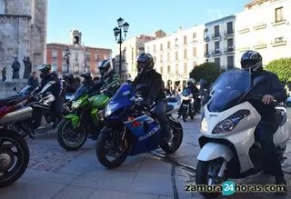 Las motos rugen en el corazón de Zamora. Archivo
