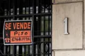 Cartel de se vende piso. Eduardo Parra. Europa Press