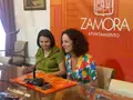 María Eugenia Cabezas y María San Miguel en la presentación de la obra