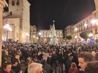 La Plaza Mayor de Zamora llena en el puente de diciembre 2025.