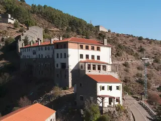 Poblado de la presa de Castro