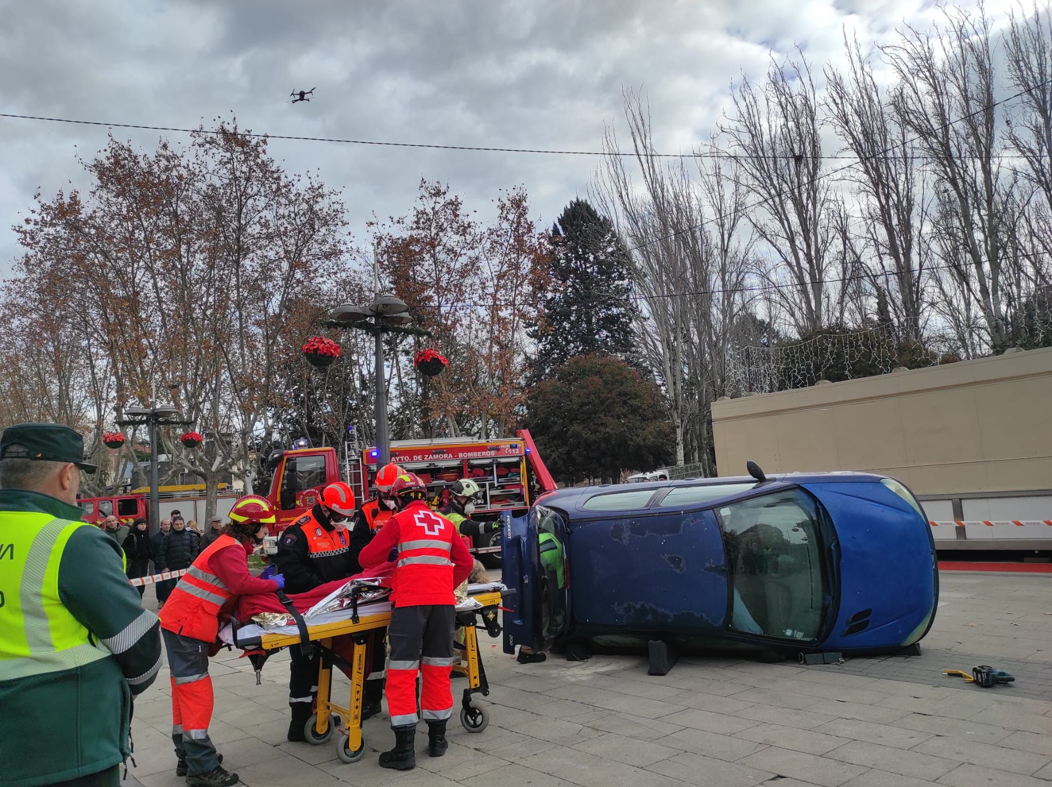 Simulacro de accidente de tráfico por positivo en alcohol y drogas en La Marina | S.R.