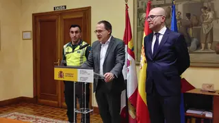 Ángel Blanco, subdelegado del Gobierno en Zamora, y Alfonso Ibáñez, jefe provincial de Tráfico, ofrecen el balance anual de siniestralidad vial en Zamora del 2023.