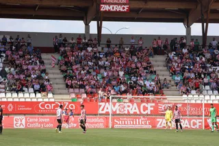 Un instante del duelo entre el Zamora CF y el Osasuna Promesas | Carlos G. Rodríguez