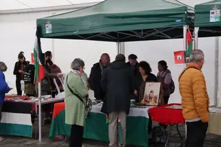 GALERÍA | Inauguración del mercadillo solidario en la Plaza Mayor de Zamora en apoyo al pueblo palestino | Alejandro Sardón