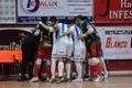 Jugadores del Atlético Benavente hacen piña. Archivo.