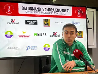 Andrés Pérez en rueda de prensa