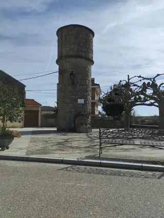 Fuente de agua Villalcampo