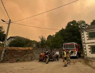 Incendio de Porto que amenaza la comarca de Sanabria desde Murias en los últimos días