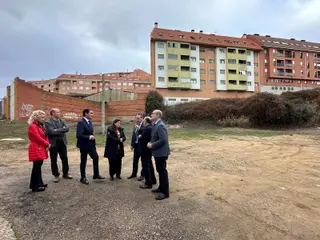 El consejero de Medio Ambiente, Vivienda y Ordenación del Territorio, Juan Carlos Suárez-Quiñones, ha presidido el acto de firma del convenio