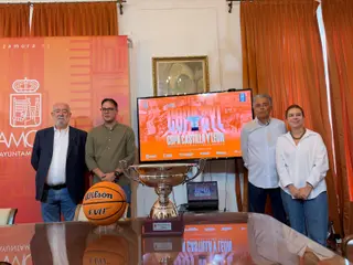 Un instante de la rueda de prensa 