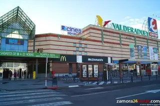 Desde hoy y hasta el próximo sábado, Zamora24horas.com celebra en el Centro Comercial Valderaduey el I Festival Infantil de Navidad
