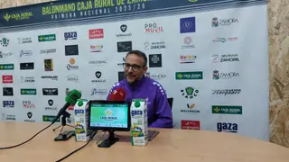 Félix Mojón en rueda de prensa