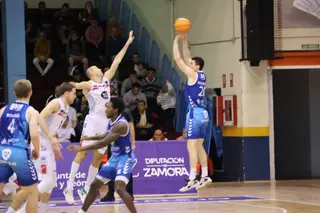 CB Zamora-Monbus Obradoiro