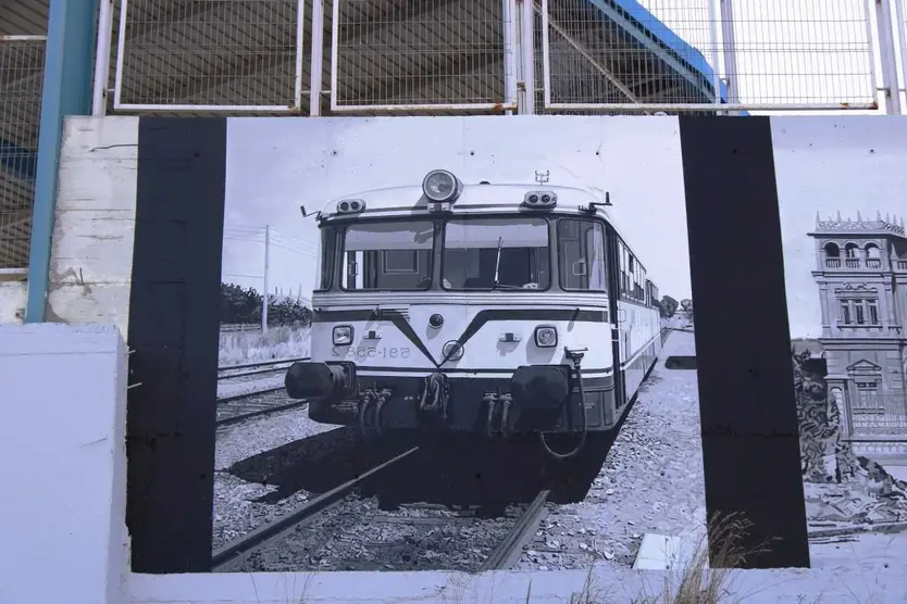 Mural con motivos ferroviarios en Zamora 1