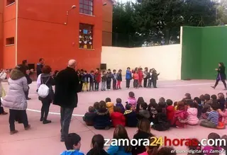 El ERTE realizado por Seralia obligará al Ayuntamiento a pagar 8.200 euros más por la limpieza de los colegios