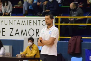 Saulo Hernández durante el partido